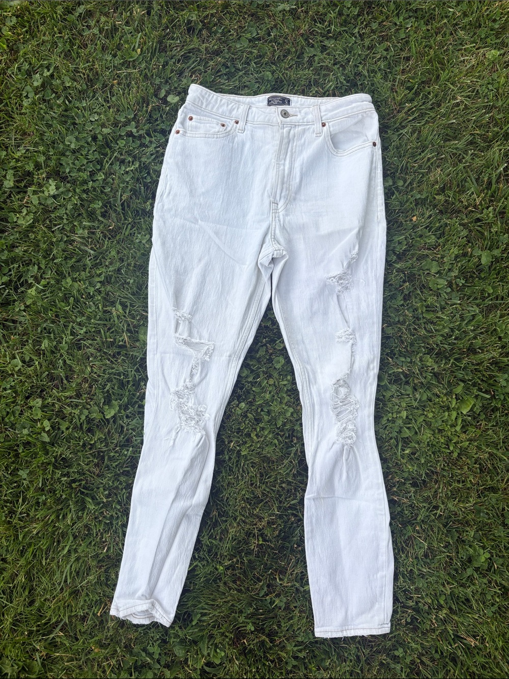 Women’s White Distressed Skinny Jeans - Stretch Slim Fit
